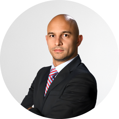 Dr. Rodrigo Rivera Cruz,